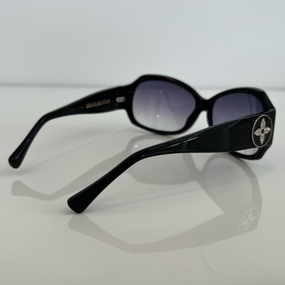 LOUIS VUITTON EMBELLISHED BLACK SUNGLASSES - Picture 6 of 17
